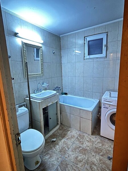 Iancului, Avrig, decomandat, 2 bai, 1980, 3 min metrou